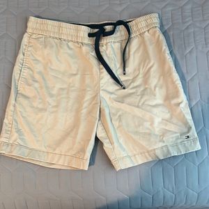 tommy hilfiger khakis